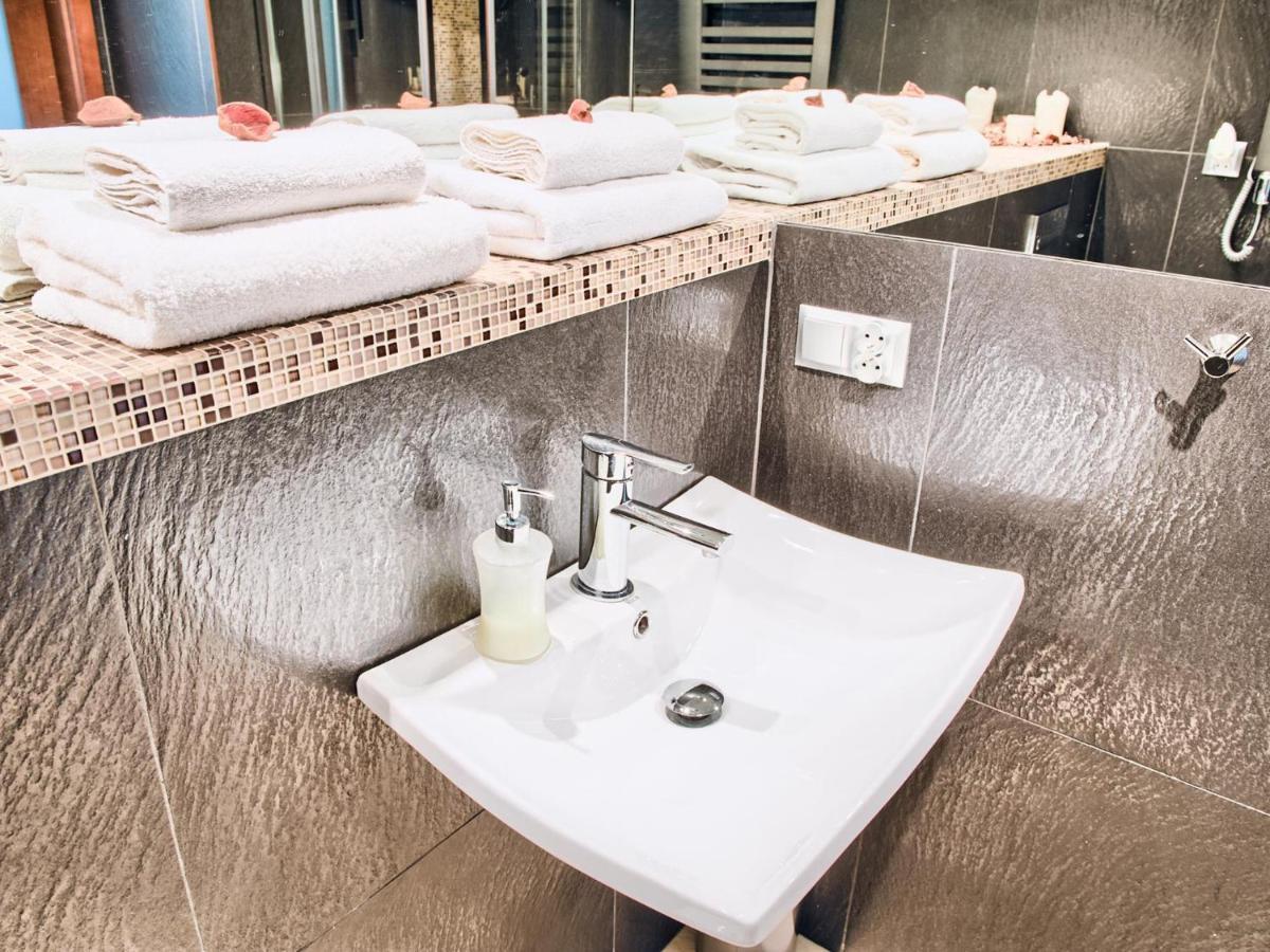 Apartamenty Ktw Debowe Tarasy Катовице Екстериор снимка
