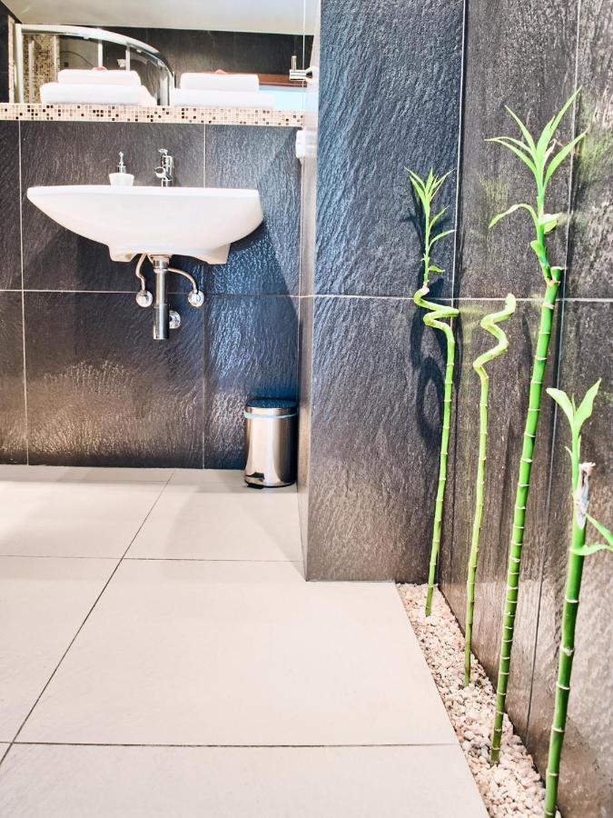 Apartamenty Ktw Debowe Tarasy Катовице Екстериор снимка